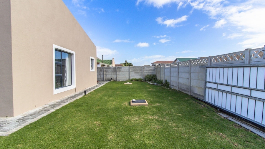 3 Bedroom Property for Sale in Franskraal Western Cape